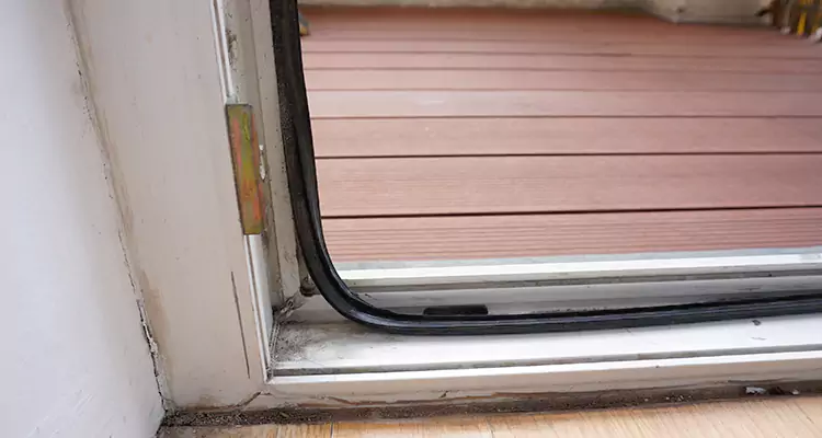 Why Choose Us for Leaking Sliding Glass Door Repair in Safety Harbor, FL?